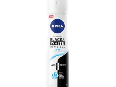 Black&White Invisible Pure antyperspirant spray 150ml Hot on Sale